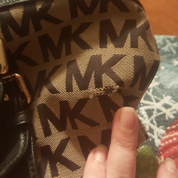 Michael Kors bag and wallet - Picture 5 of 8